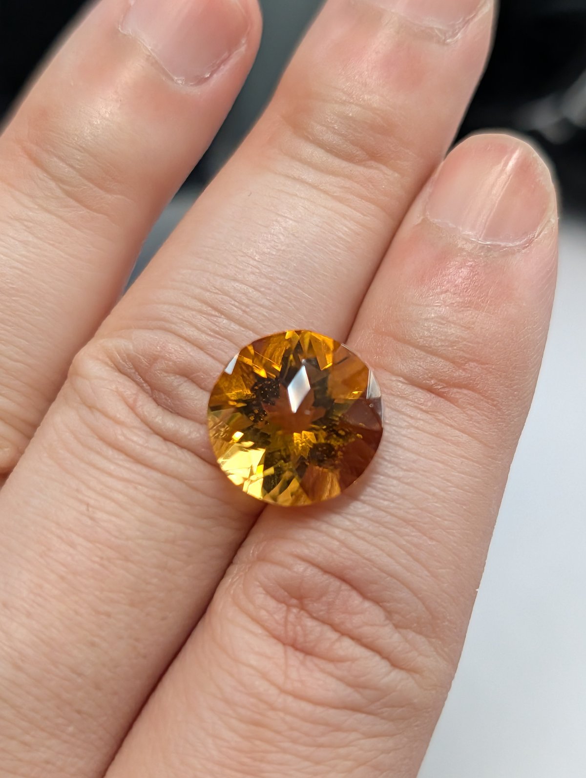 シトリン 8.02ct 13.3mm カメリア カット ラウンド ルース シミズ貴石