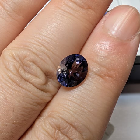 16.アイオライト 2.54ct 10.02×8.12mm オーバルカットルース