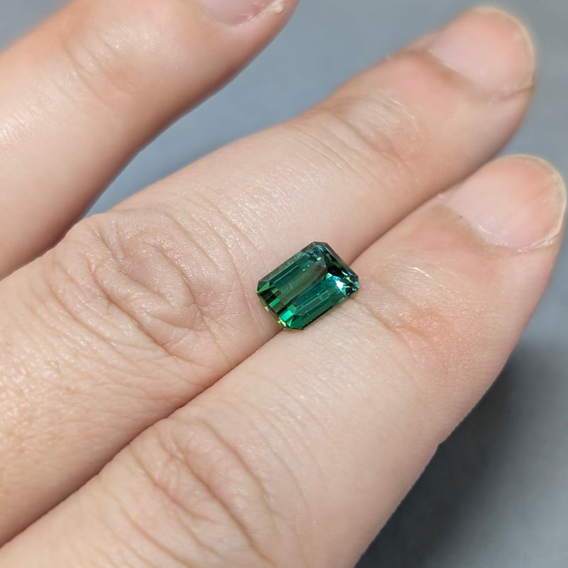 ラグーン トルマリン 1.72ct 7.91×5.85mm オクタゴン カット