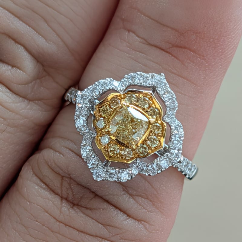 K18WG/K18YG イエローダイヤモンド 0.42ct YD 0.13ct D 0.44c