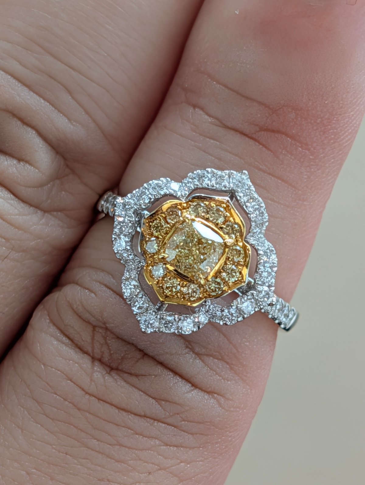 K18WG/K18YG イエローダイヤモンド 0.42ct YD 0.13ct D 0.44c