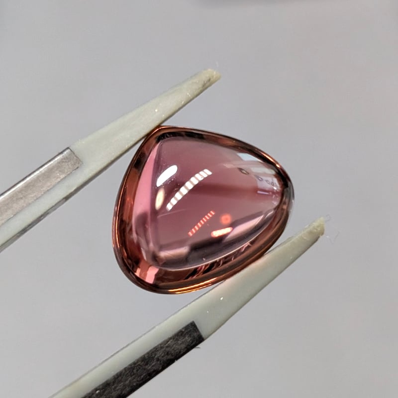 トルマリン　ルース　裸石　カボション ピンクトルマリン（カービング）【43】ルース・カボション （20.5×14.5mm）
