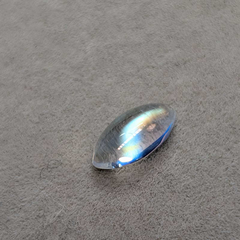 ラブラドライト 0.57ct 7.98×3.95mm マーキス カボション カット