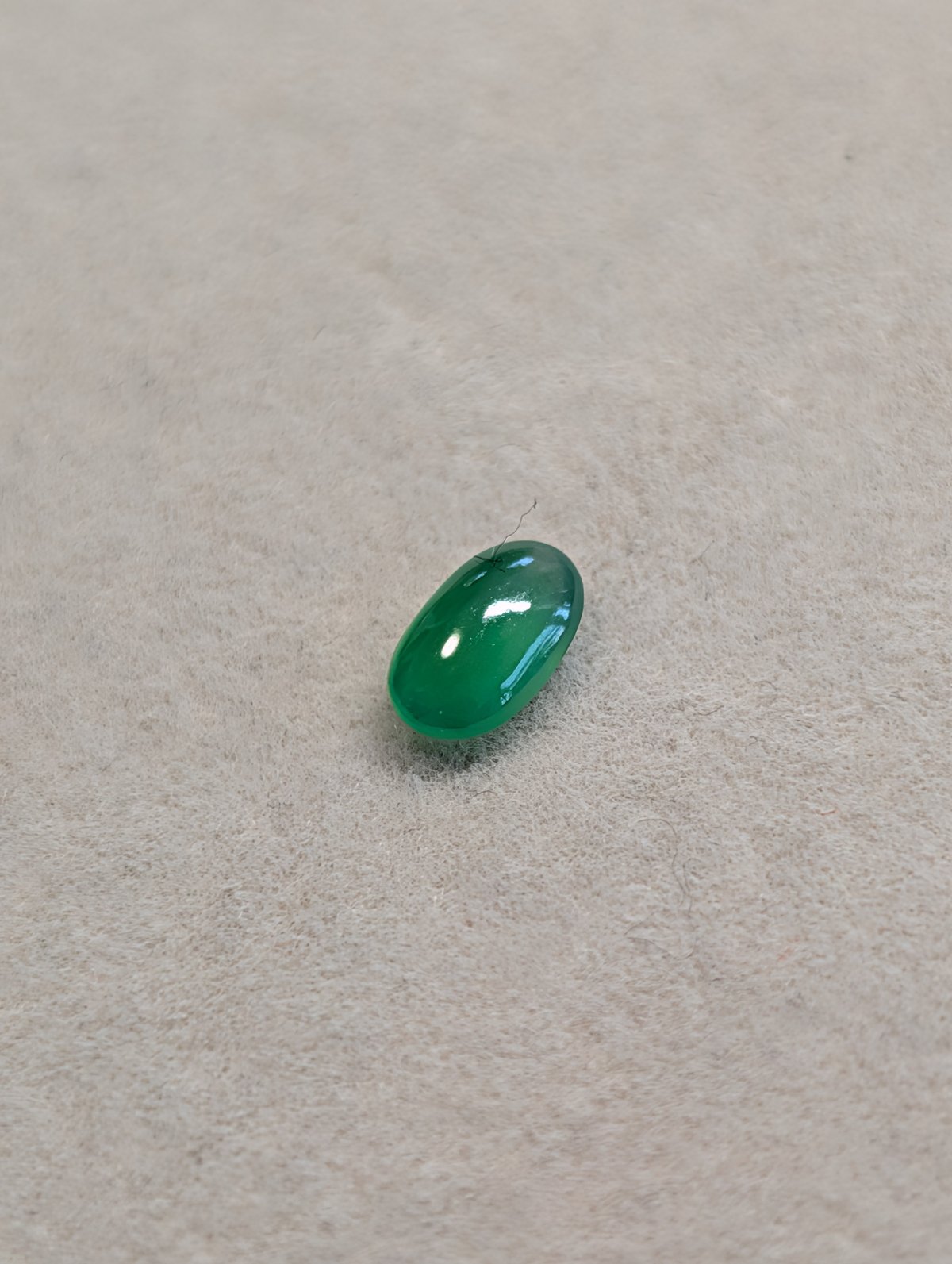 極上透明度】ミャンマー産 翡翠 0.492ct 6.4×4.0mm オーバル