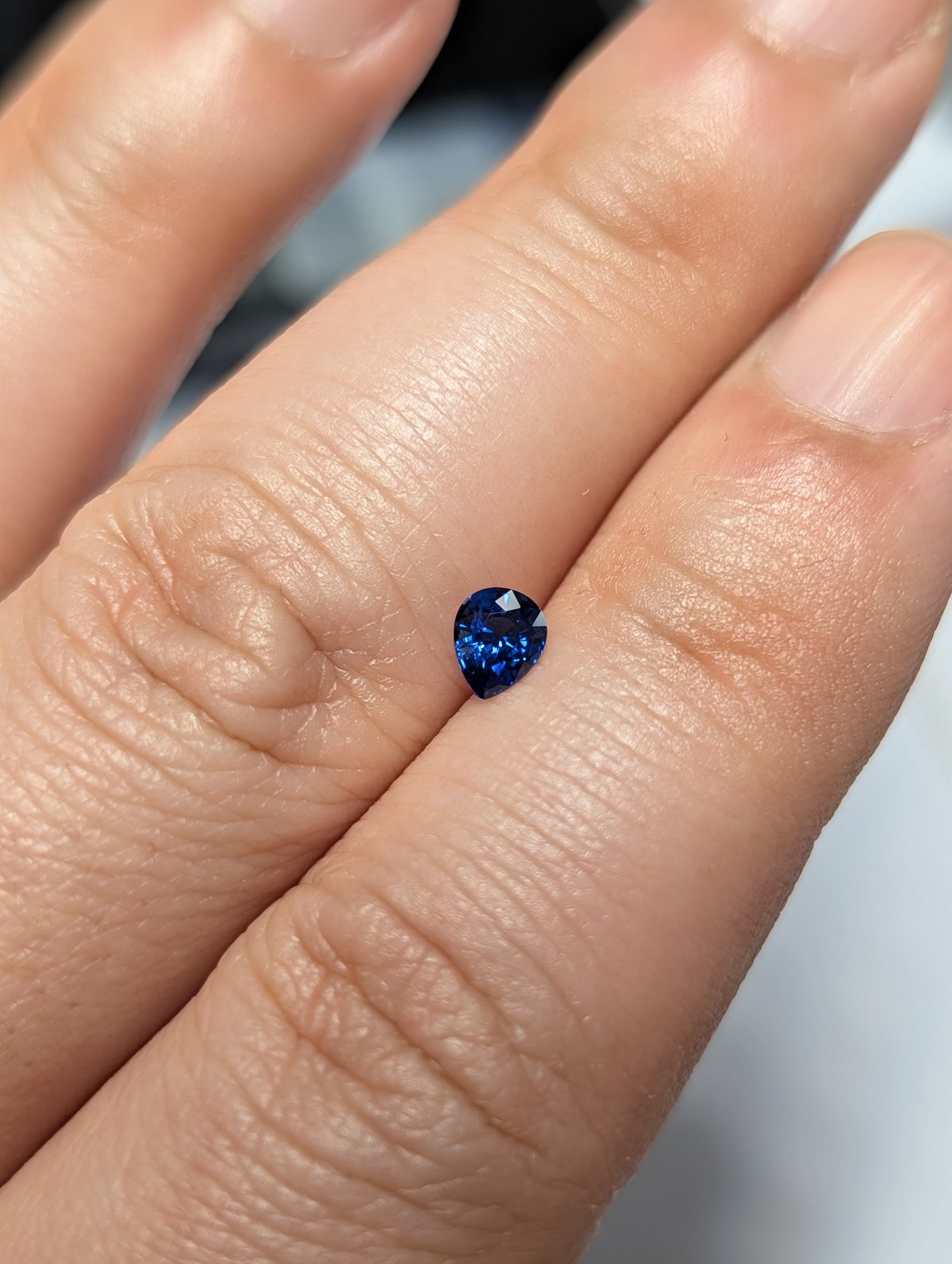 サファイア 0.49ct 5.03×4.07mm ペアシェイプカットルース サファイア 0.49ct 5.03×4.07mm ペアシェイプカットルース