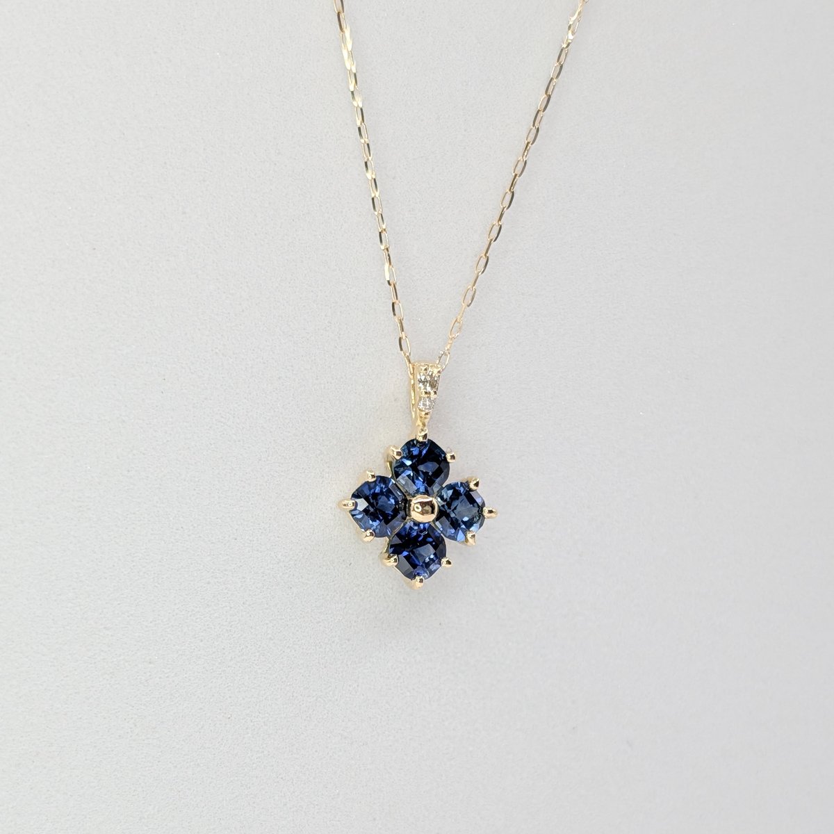 K18YG サファイア 0.70ct ダイヤモンド 0.01ct 45cm スライドチェーン付