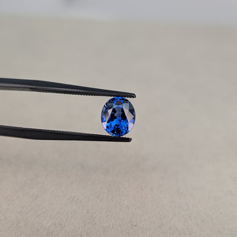 AIGS鑑別書】コーンフラワー ブルー サファイア 1.36ct 7.06×6.09mm オ
