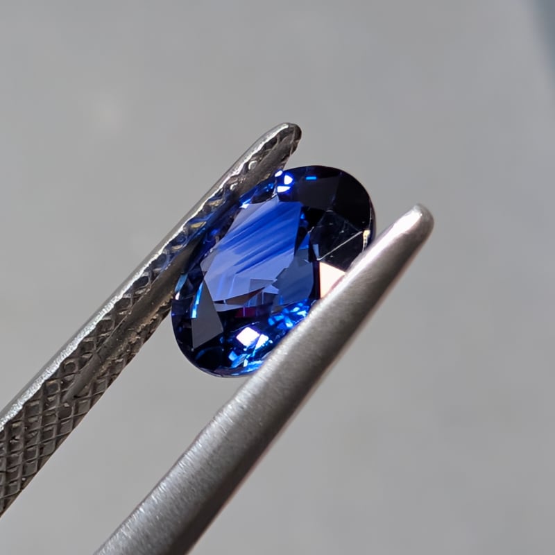 AIGS鑑別書】コーンフラワー ブルー サファイア 1.36ct 7.06×6.09mm オ