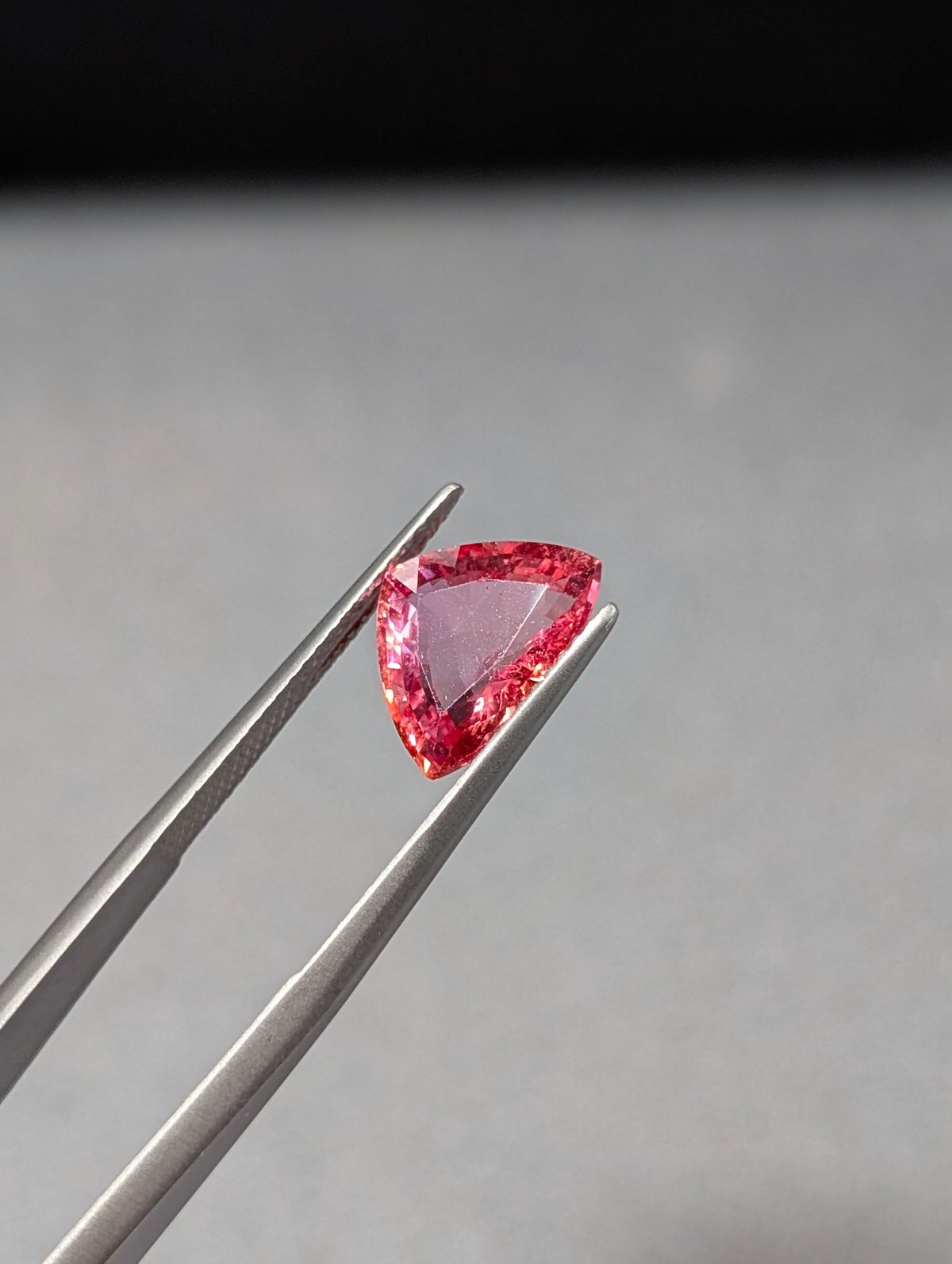 ベリリウム拡散処理サファイア 3.55ct 8.7×11.3mm トリリアントカット 