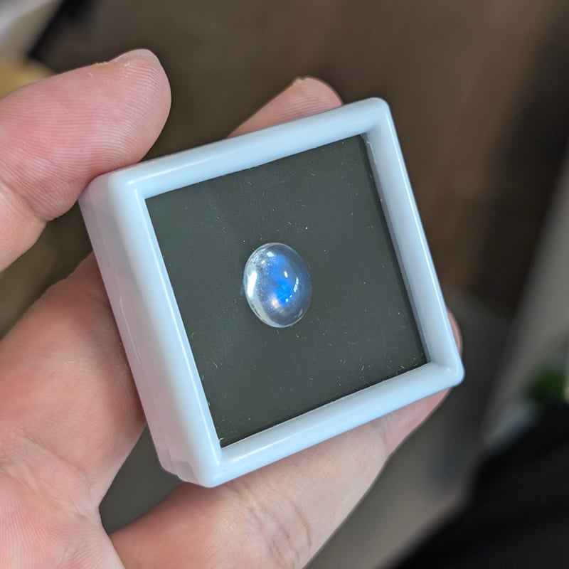 ブルームーンストーン 3.95ct 11.20×9.13mm オーバル カボション