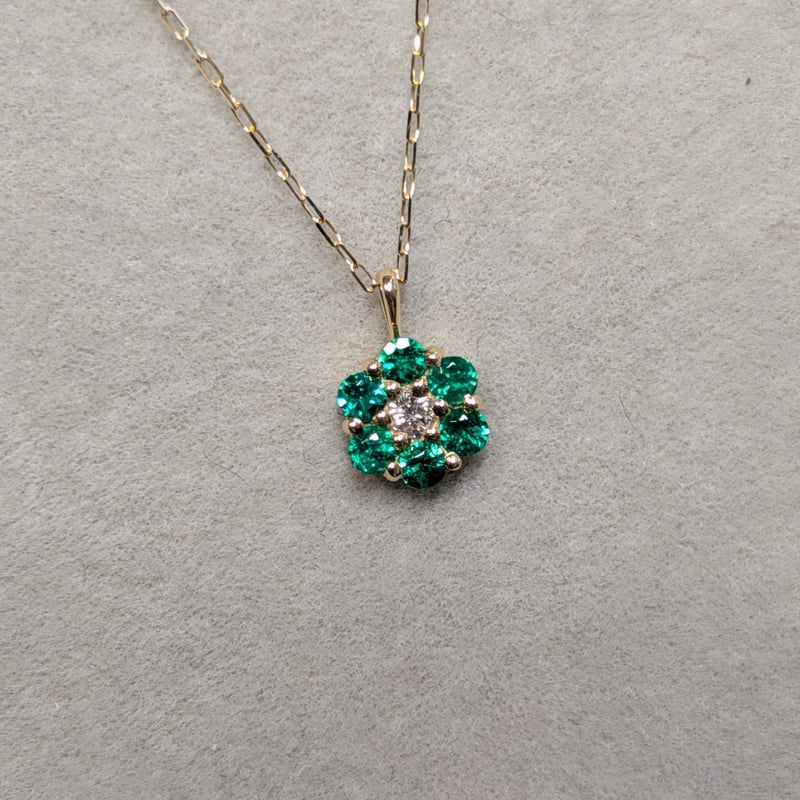メーカー協賛セール】K18 エメラルド 0.10ct ダイヤモンド 0.01ct