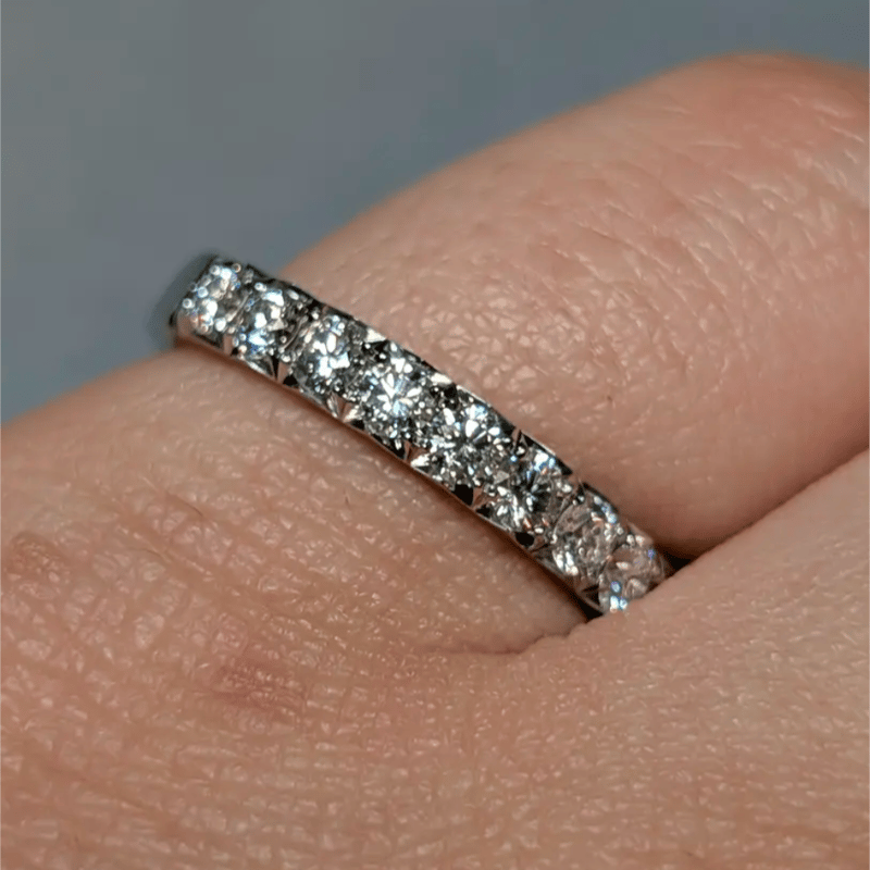 受注生産】鈴木屋VSupダイヤモンド使用 ヤマガタ留めハーフエタニティ