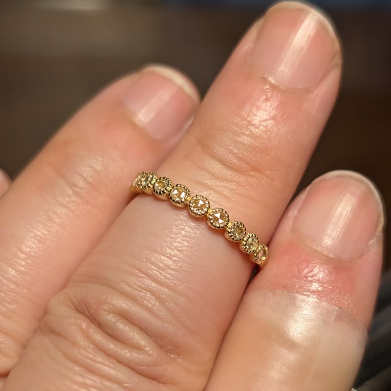 K18ローズカットダイヤモンド 0.14ct ミル打ちハーフエタニティリング