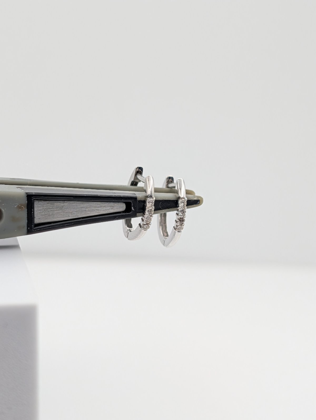 K10WG ダイヤモンドフープピアス 0.03ct×2 Used Jewelry | 鈴木屋