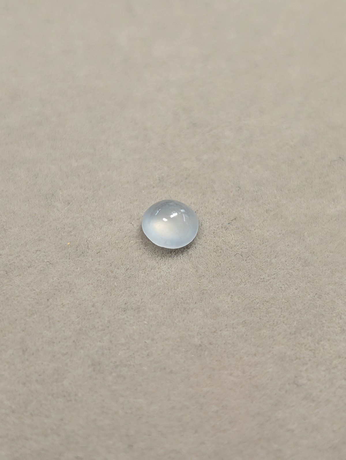氷翡翠 0.583ct 5.24×5.13mm ラウンド カボション ルース | 鈴木屋byJ