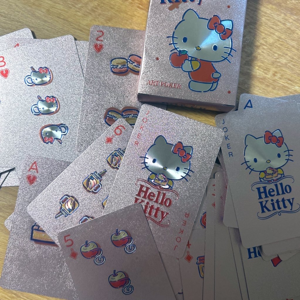 Hello Kitty🍎キラキラトランプ ピンク | 💖𝓯𝓸𝓻 𝔂𝓸𝓾𝓻