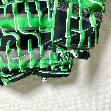 【超美品】VOLCOM ボルコム キッズ ウェア Sサイズ 130-140cm / #10024