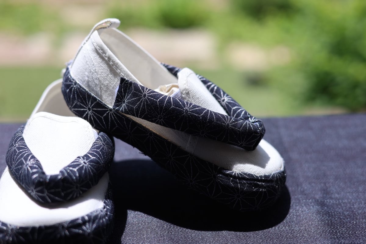 七五三　三越百貨店の上品な草履　鈴付き　２足セット 七五三 三越百貨店の上品な草履 鈴付き 2足セット