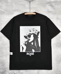 ROSÉ VINTAGE [TEE-BLACK] Bandana Girl