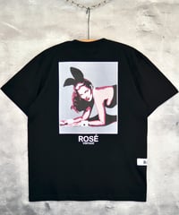 ROSÉ VINTAGE [TEE-BLACK] Bunny Girl