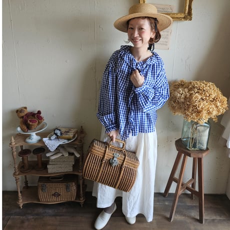 即納】《BLUE》ギンガムチェックのフリルブラウス | meguri megutte