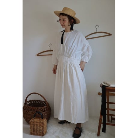 《即納》【Ecru White】エクリュホワイト フレンチリネンギャザーワンピース リネンワンピース ナチュラルワンピース フレンチリネン