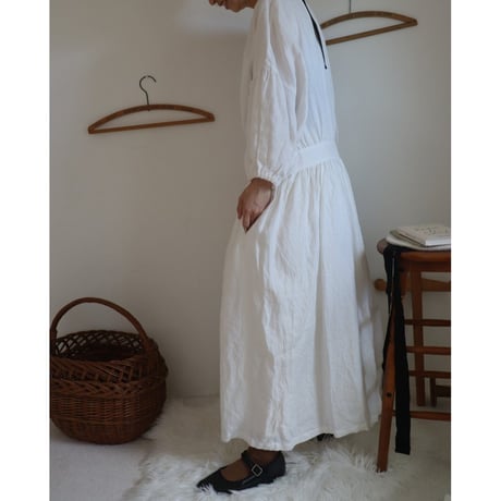 《即納》【Ecru White】エクリュホワイト フレンチリネンギャザーワンピース リネンワンピース ナチュラルワンピース フレンチリネン