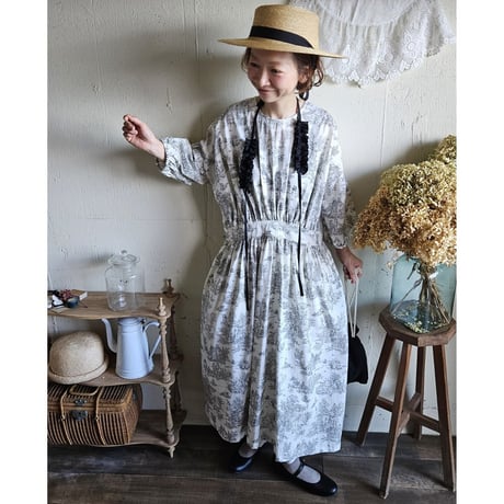 《送料無料》toile de jouy トワルドジュイ柄 ギャザーワンピース French cotton gather one piece
