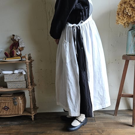 《Set販売》【送料無料】魔女さんのシンプルワンピース&サイドリボンのエプロンワンピース
