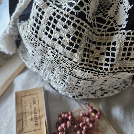 《即納》【French black】フレンチブラック Antique lace mashumallow pouch アンティークレースのマシュマロ巾着 マシュマロポーチ ポシェット