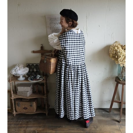 【限定販売】≪送料無料≫別注 gauze × meguri megutte ギンガムチェック クルエラワンピース cruella no sleeve onepice