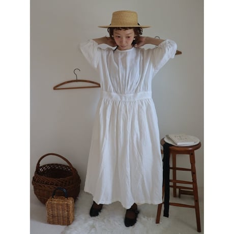 《即納》【Ecru White】エクリュホワイト フレンチリネンギャザーワンピース リネンワンピース ナチュラルワンピース フレンチリネン
