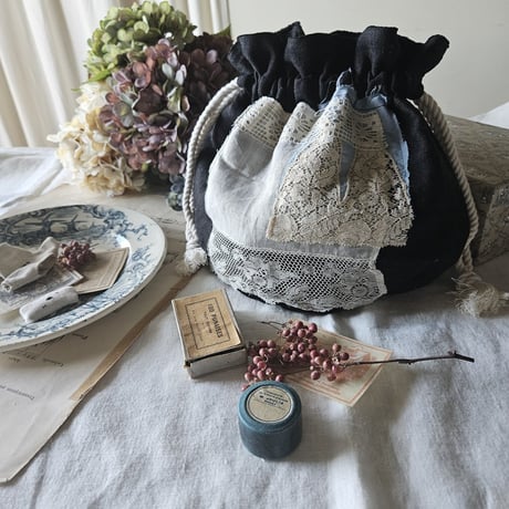 《即納》【French black】フレンチブラック Antique lace mashumallow pouch アンティークレースのマシュマロ巾着 マシュマロポーチ ポシェット