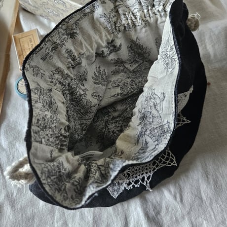 《即納》【French black】フレンチブラック Antique lace mashumallow pouch アンティークレースのマシュマロ巾着 マシュマロポーチ ポシェット