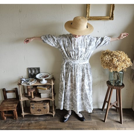 《送料無料》toile de jouy トワルドジュイ柄 ギャザーワンピース French cotton gather one piece