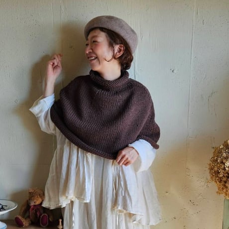 即納】ダークブラウンの柔らかニットポンチョ knit poncho 《darkbrown