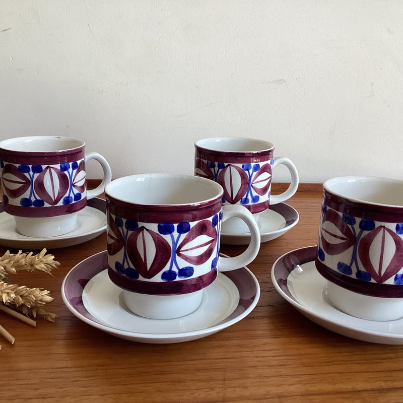 vintage Arthur Wood Handpainted Cups & Saucers/