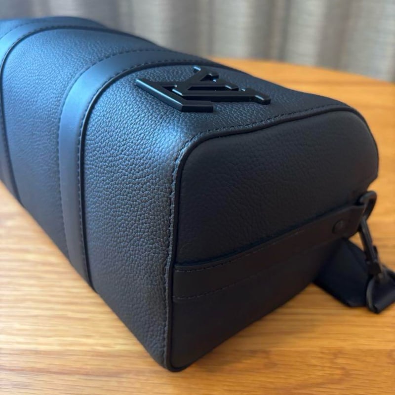 LOUIS VUITTON ルイヴィトン シティ キーポル アエログラム | ルイ