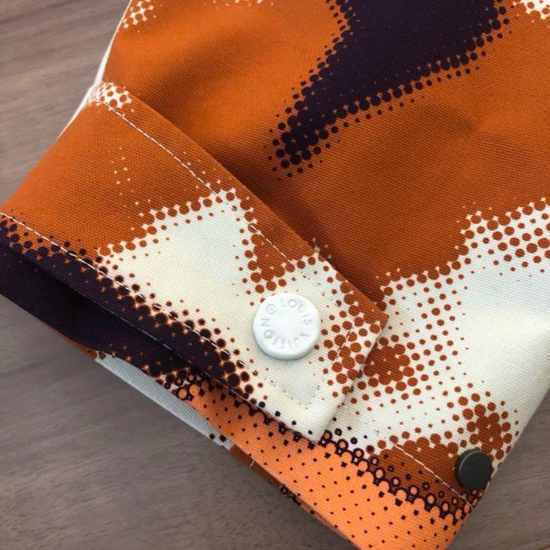 LOUIS VUITTON ルイヴィトン 迷彩フード付き マウンテンパーカー