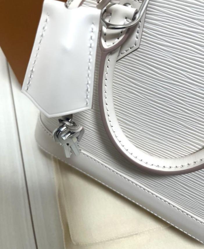 LOUIS VUITTON ルイヴィトン アルマBB エピクオーツ | ルイヴィトン