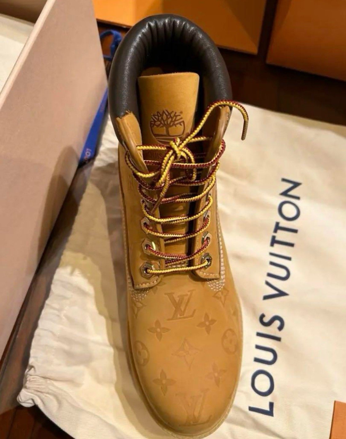 LOUIS VUITTON ルイヴィトン × Timberland 6-IN アンクルブーツ