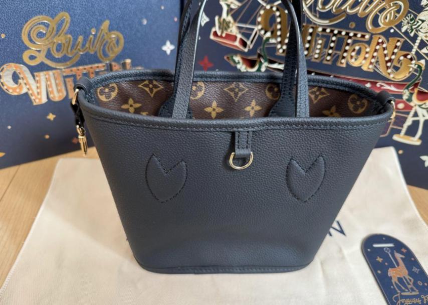 【新品】ルイヴィトン ネヴァーフルインサイドアウトBB付属ポーチ LOUIS VUITTON ルイヴィトン ネヴァーフル インサイドアウトbb