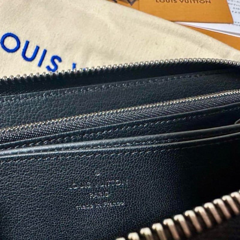 LOUIS VUITTON ルイヴィトン モノグラム ジッピー ウォレット 長財布
