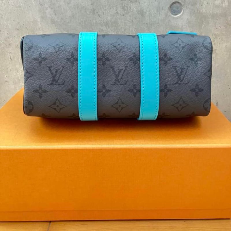LOUIS VUITTON ルイヴィトン キーポル バンドリエール 25 ターコイズ