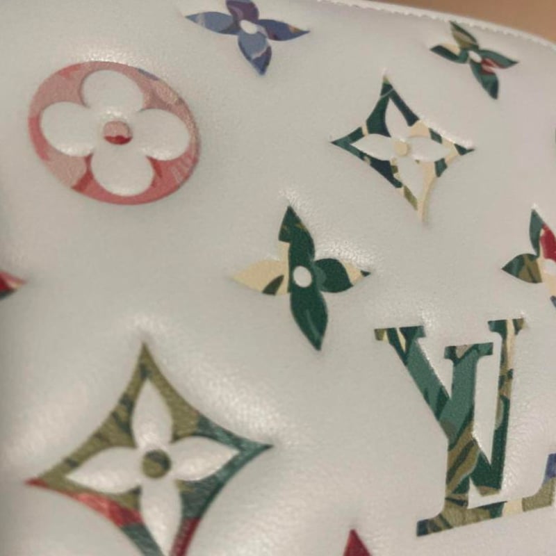 LOUIS VUITTON ルイヴィトン 長財布 ジッピーウォレット LV ガーデン