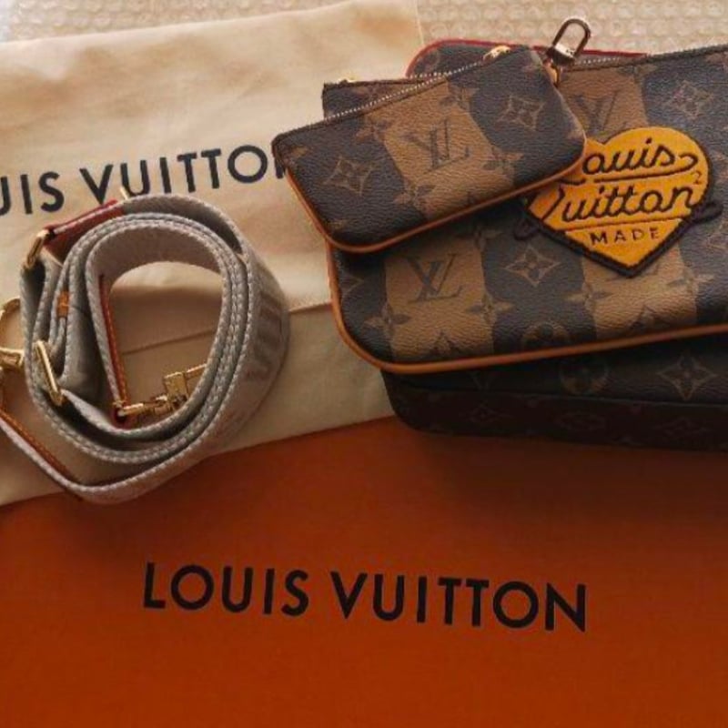 LOUIS VUITTON ルイヴィトン NIGOコラボ トリオ・メッセンジャー