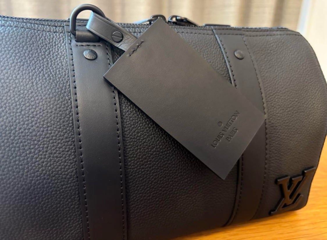 LOUIS VUITTON ルイヴィトン シティ キーポル アエログラム | ルイ