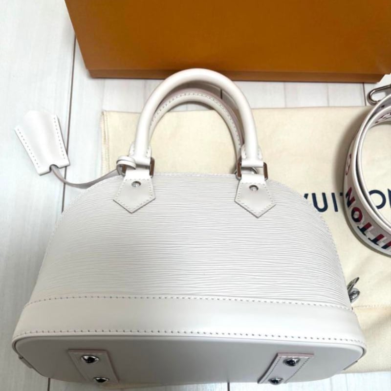 LOUIS VUITTON ルイヴィトン アルマBB エピクオーツ | ルイヴィトン