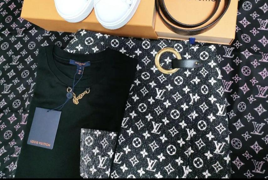 LOUIS VUITTON ルイヴィトン モノグラムポケットTシャツ スカート