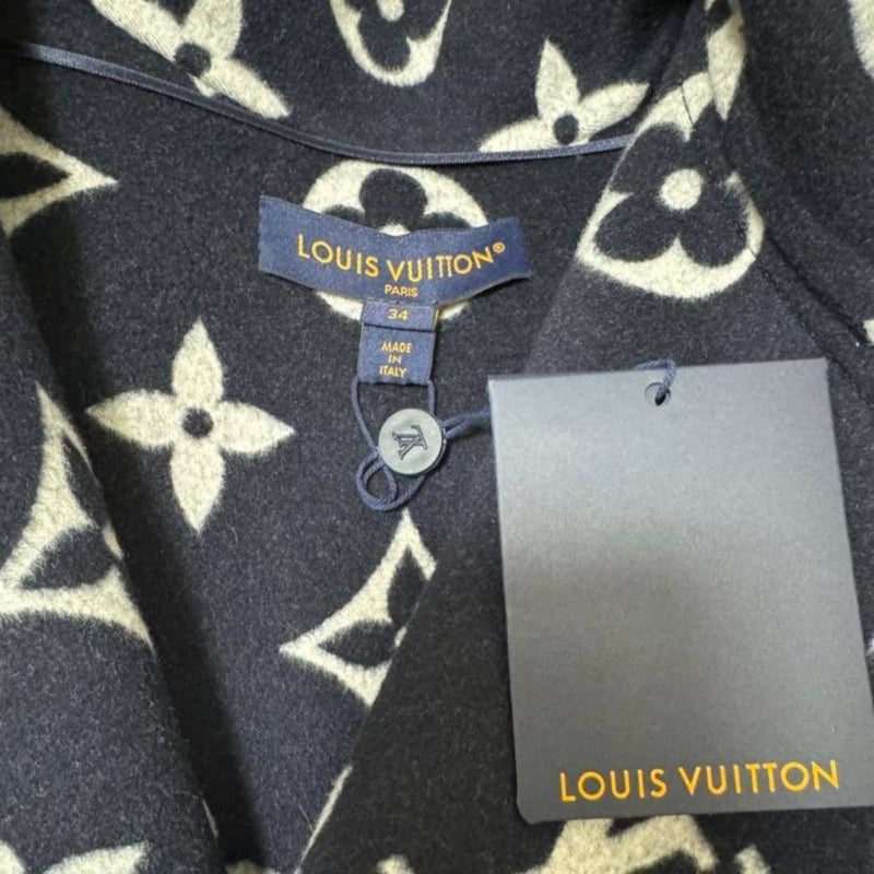 LOUIS VUITTON ルイヴィトン フーデッドラップコート | ルイヴィトン